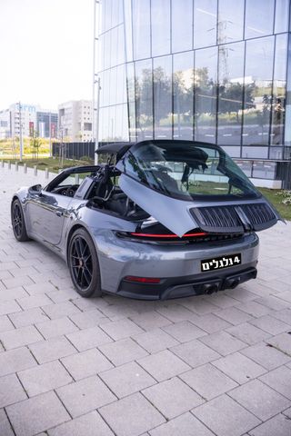 מודעת רכב פורשה 911