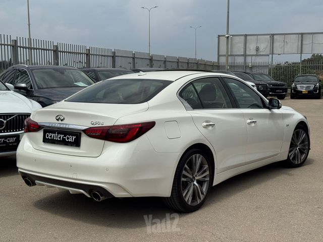אינפיניטי Q50