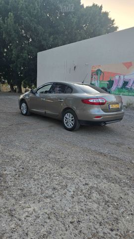 רנו פלואנס
