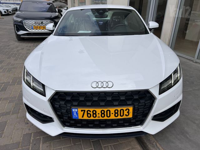 אאודי TT
