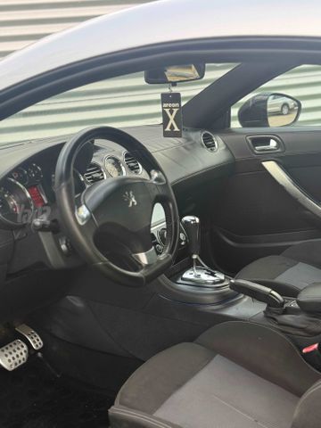 פיג'ו RCZ