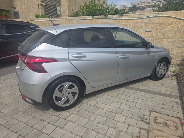 יונדאי i20
