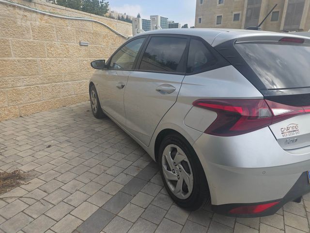 יונדאי i20