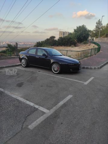 אלפא רומיאו 159