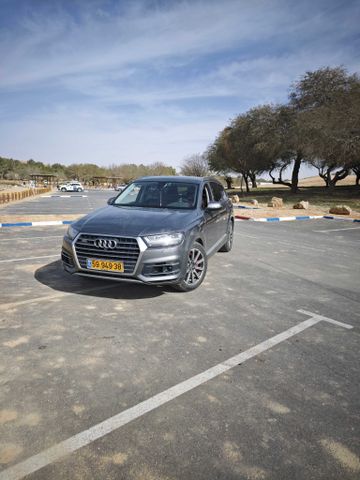 אאודי Q7