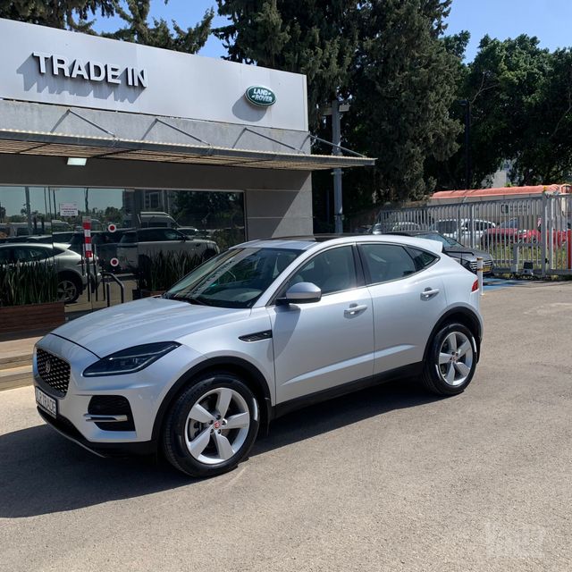 מודעת רכב יגואר E-Pace