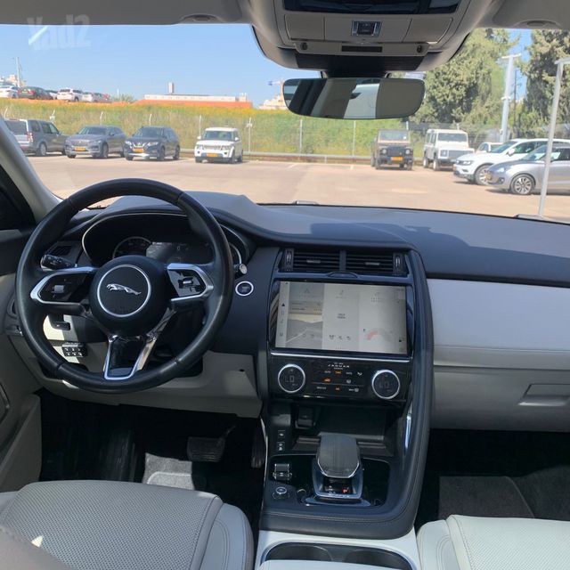 יגואר E-Pace