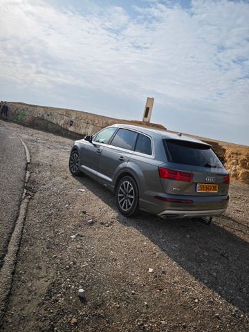 אאודי Q7