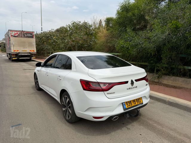 רנו מגאן