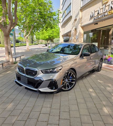 ב מ וו I5