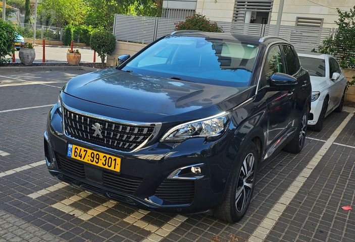 פיג'ו 3008