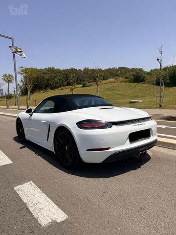 פורשה 718