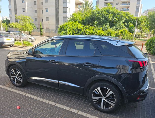פיג'ו 3008