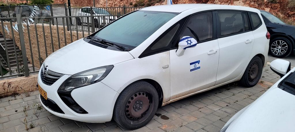 מודעת רכב אופל זאפירה