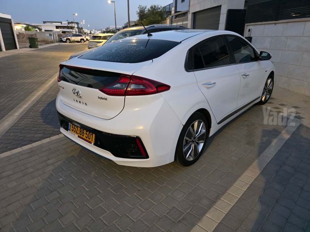 יונדאי איוניק
