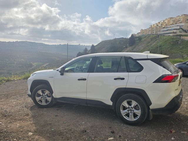 טויוטה RAV4