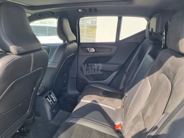 וולוו XC40