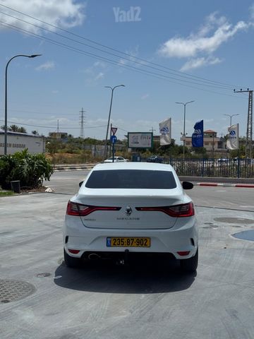 רנו מגאן
