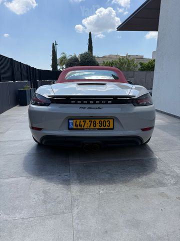 פורשה 718