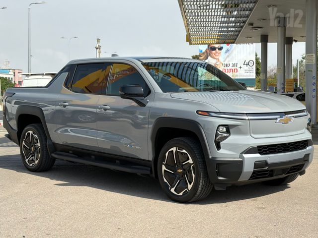 מודעת רכב שברולט סילברדו EV