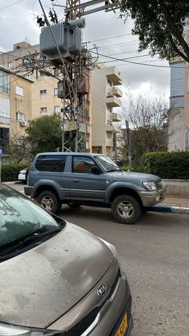 מודעת רכב טויוטה לנד קרוזר