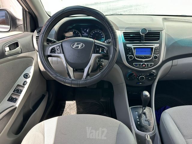 יונדאי אקסנט i25