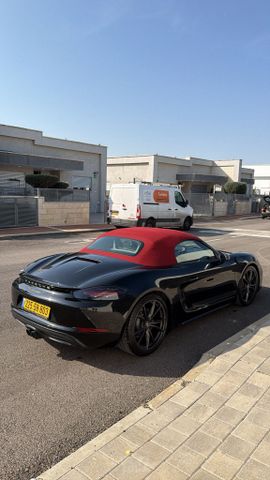 פורשה 718