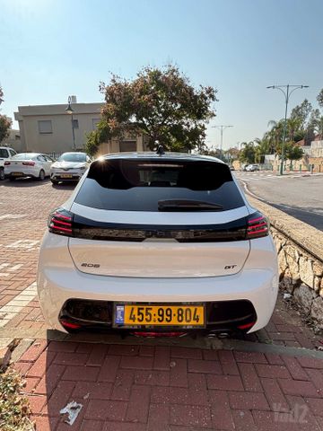 פיג'ו 208
