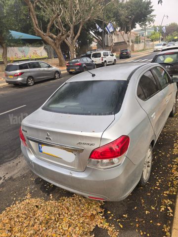 מודעת רכב מיצובישי אטראז'