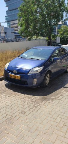 מודעת רכב טויוטה פריוס