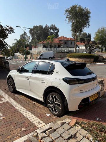 פיג'ו 208