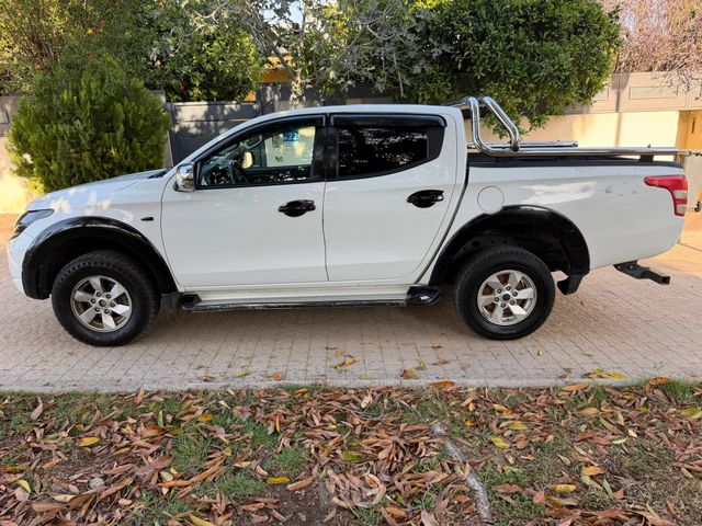 מיצובישי טרייטון / L200