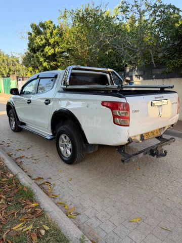מיצובישי טרייטון / L200