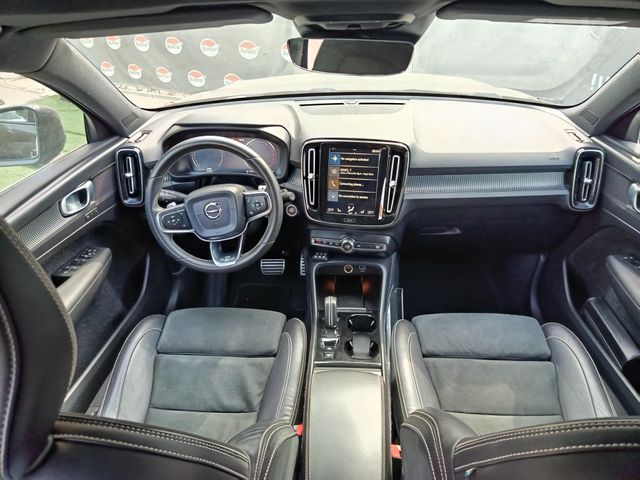 וולוו XC40