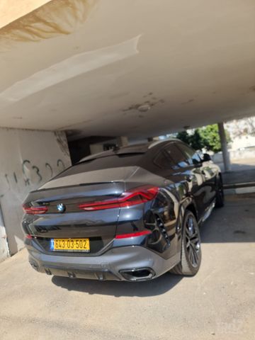 ב מ וו X6