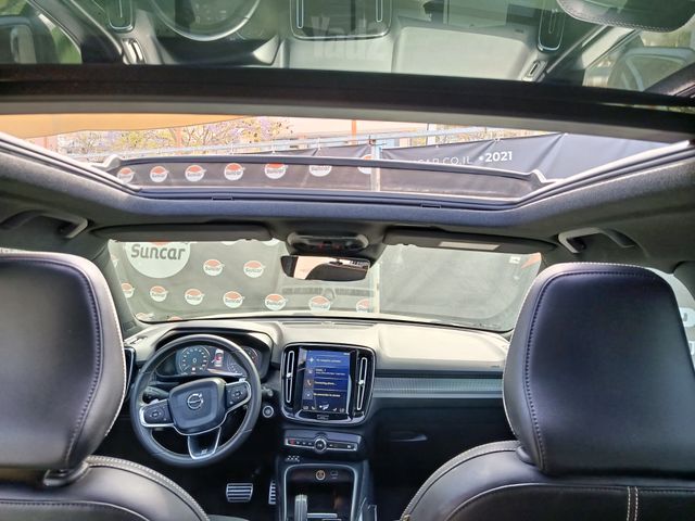 וולוו XC40