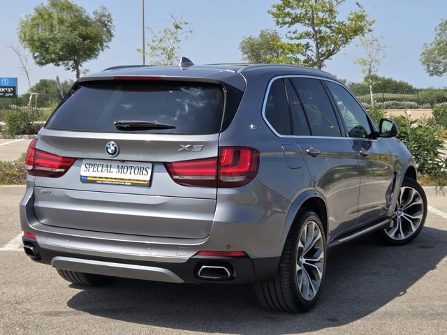 ב מ וו X5