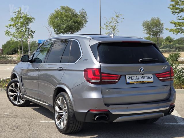 ב מ וו X5