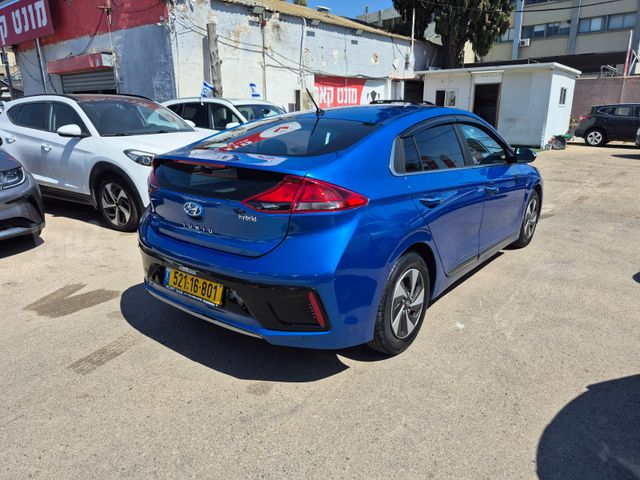 יונדאי איוניק