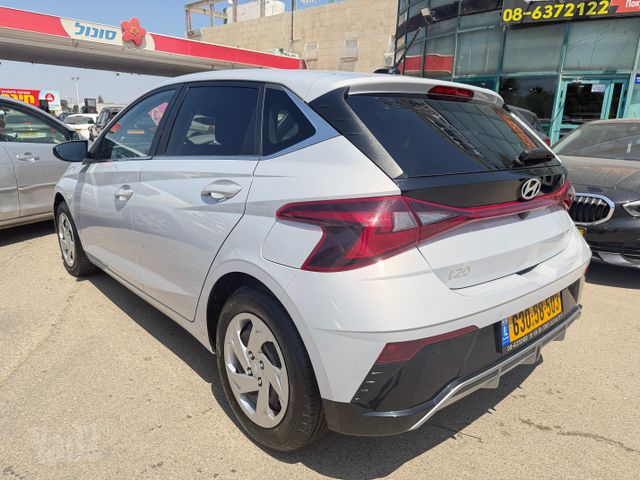 יונדאי i20