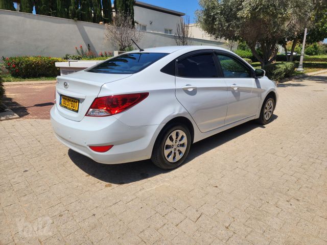 יונדאי אקסנט i25