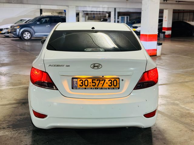יונדאי אקסנט i25