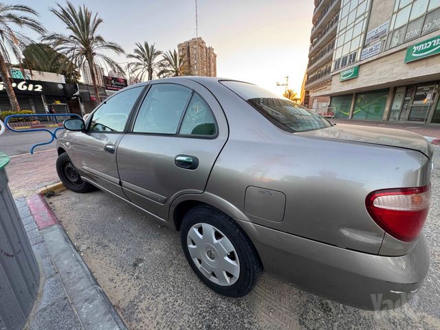 ניסאן אלמרה