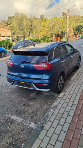 קיה נירו
