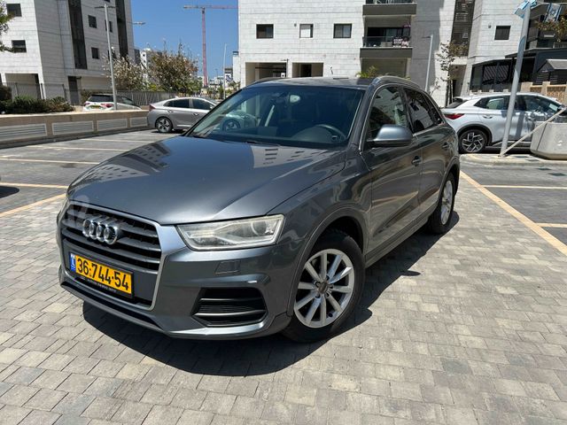 אאודי Q3