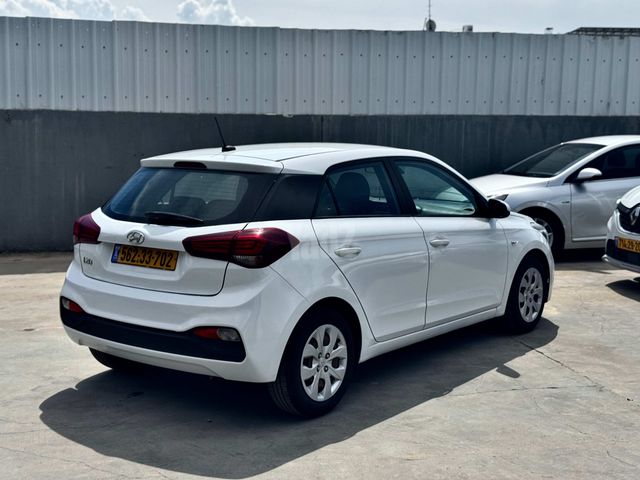 יונדאי i20