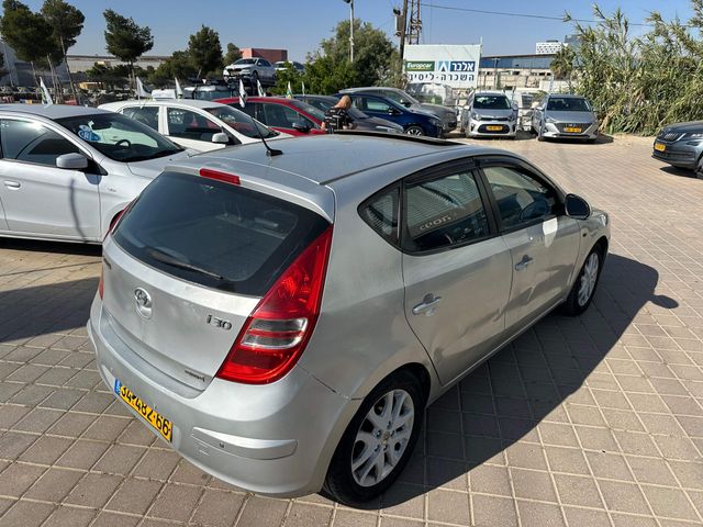 יונדאי i30
