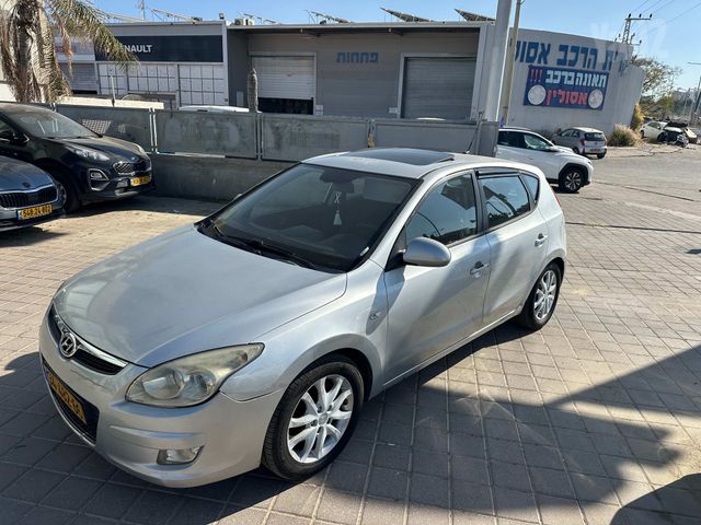 יונדאי i30