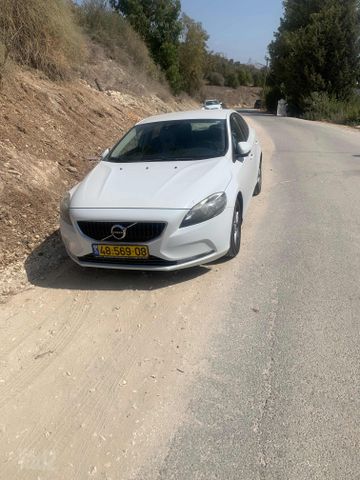 מודעת רכב וולוו V40