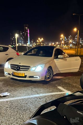 מודעת רכב מרצדס-בנץ E-class